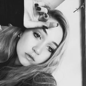 Meet your Posher, Isabella